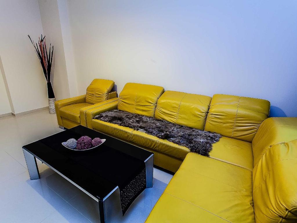 Apart-Lux Aparthotel Bytom Bagian luar foto