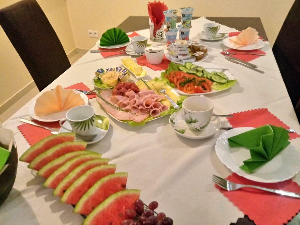 Apart-Lux Aparthotel Bytom Bagian luar foto