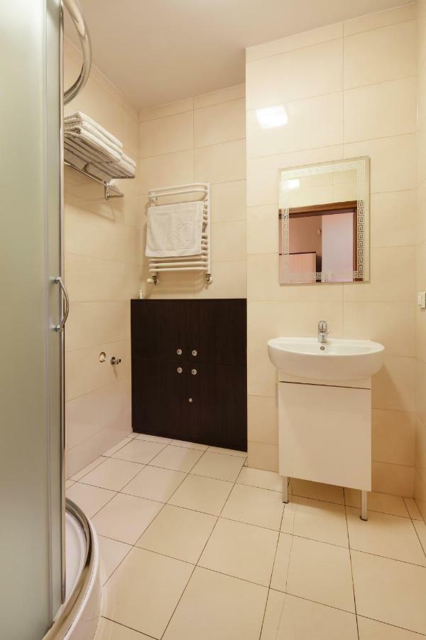Apart-Lux Aparthotel Bytom Bagian luar foto