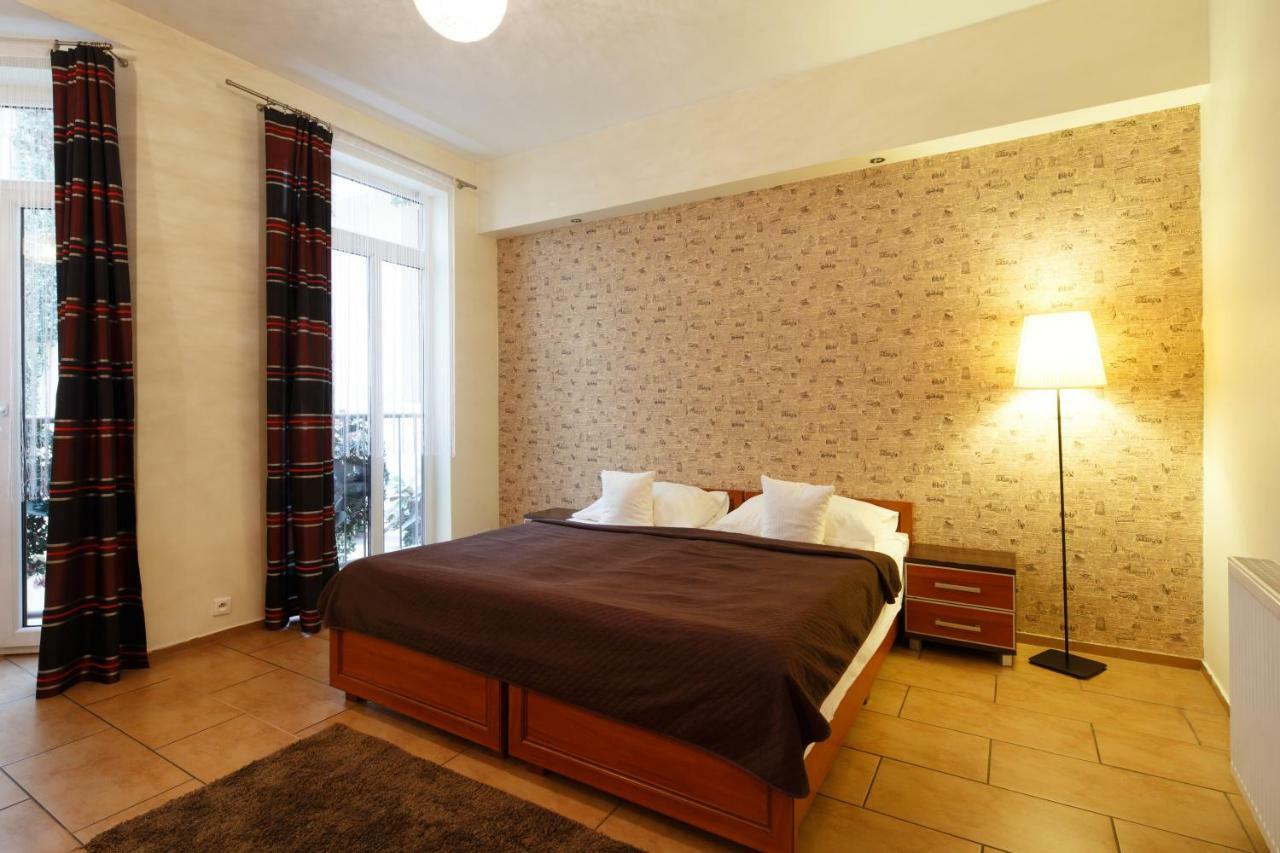 Apart-Lux Aparthotel Bytom Bagian luar foto